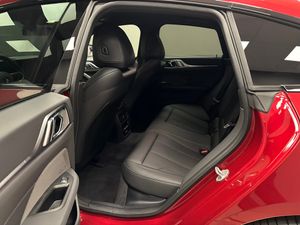 BMW i4 bild 14