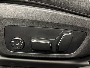 BMW i4 bild 18