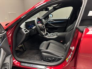 BMW i4 bild 17