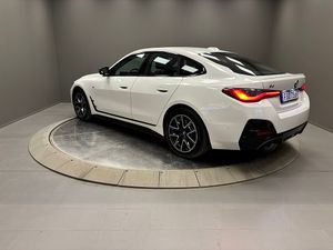 BMW i4 bild 3