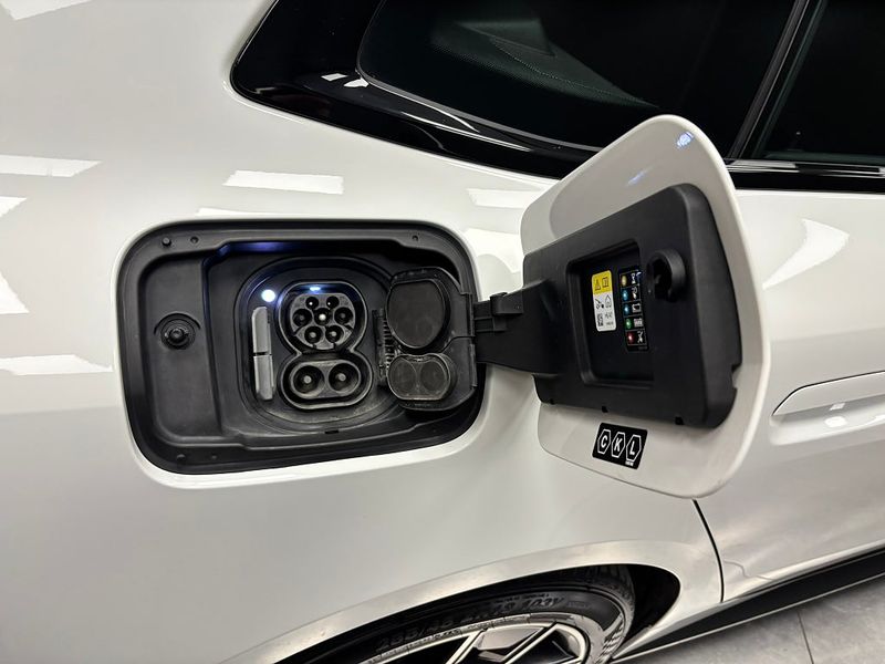 BMW i4 bild 11