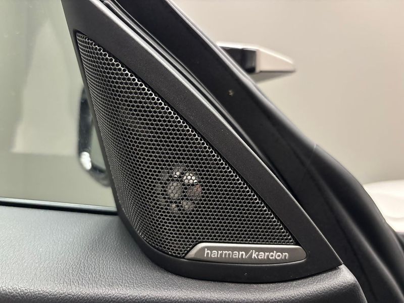 BMW i4 bild 18