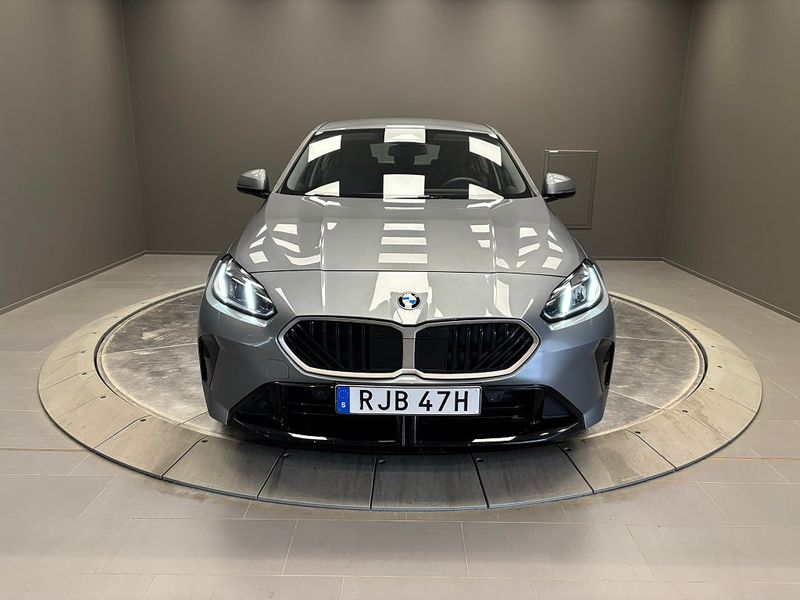 BMW 120 bild 8