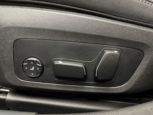 BMW i4 bild 20