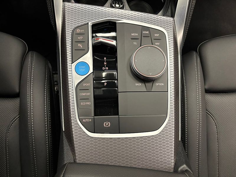 BMW i4 bild 34