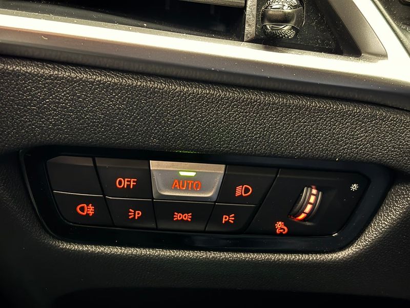 BMW i4 bild 36