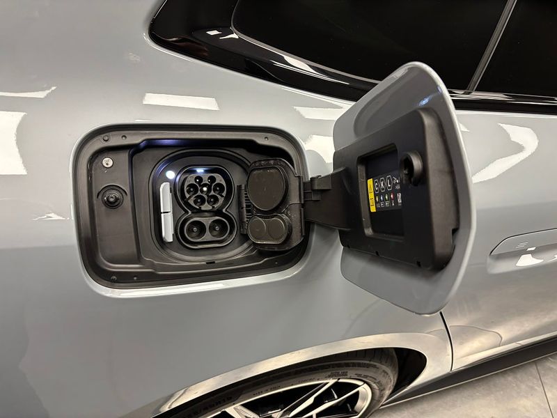 BMW i4 bild 11