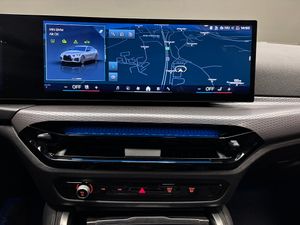 BMW i4 bild 28