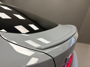 BMW i4 bild 9