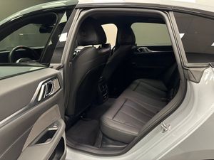 BMW i4 bild 16