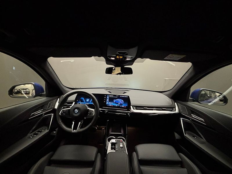 BMW iX1 bild 16