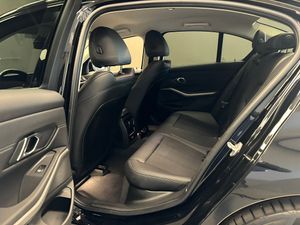 BMW 330 bild 14