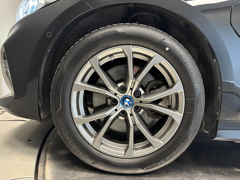 BMW 330 bild 10