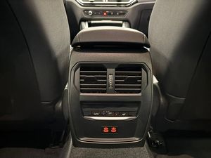 BMW 330 bild 15