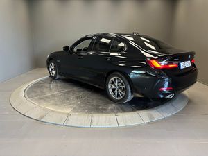 BMW 330 bild 3