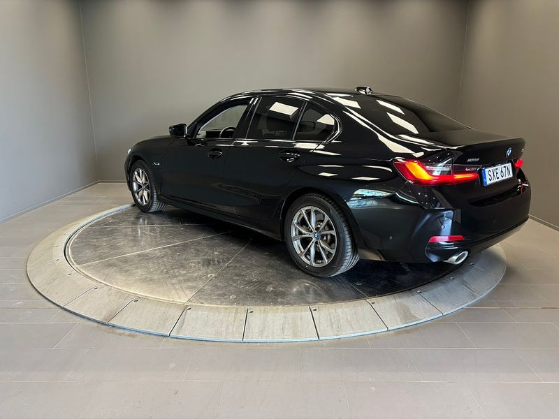 BMW 330 bild 3