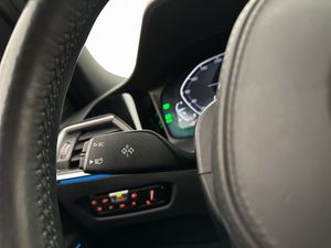 BMW 330 bild 12