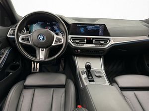 BMW 330 bild 17
