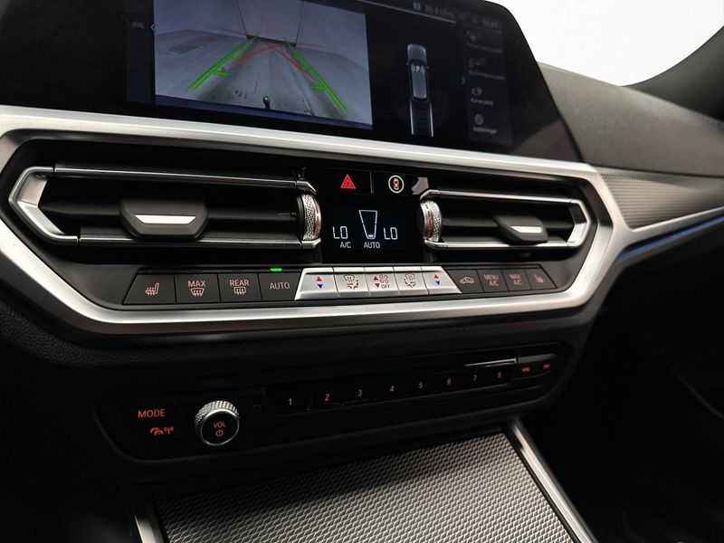 BMW 330 bild 24