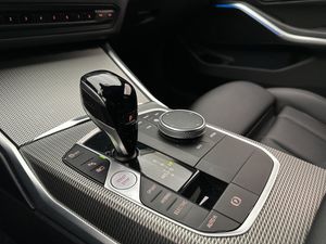 BMW 330 bild 25