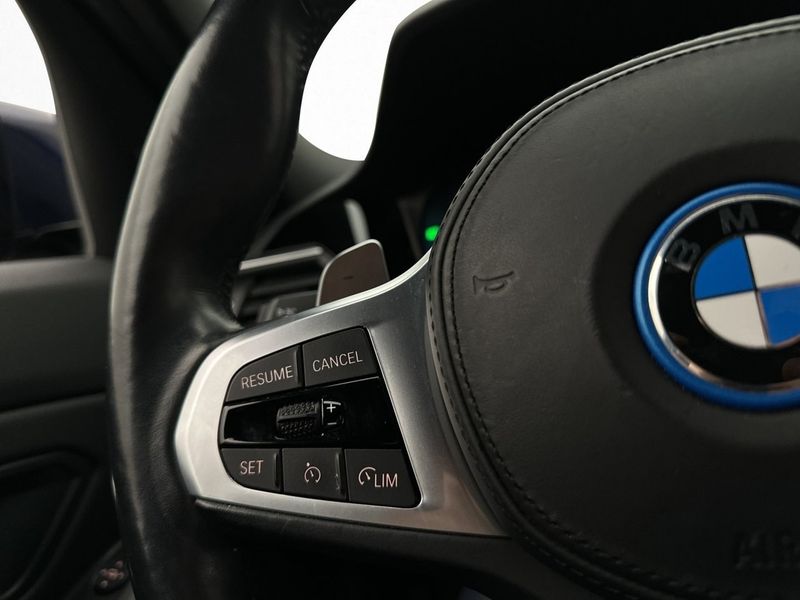 BMW 330 bild 13
