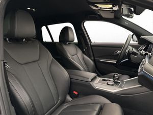 BMW 330 bild 26