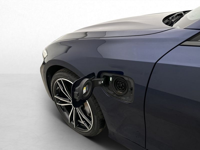 BMW 330 bild 34