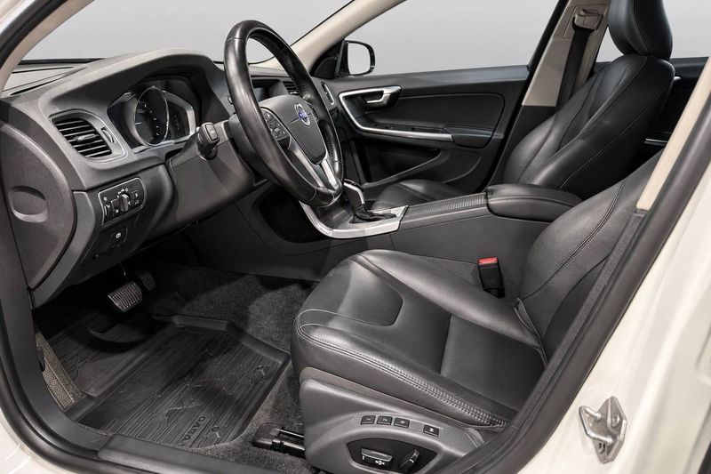 Volvo V60 bild 8
