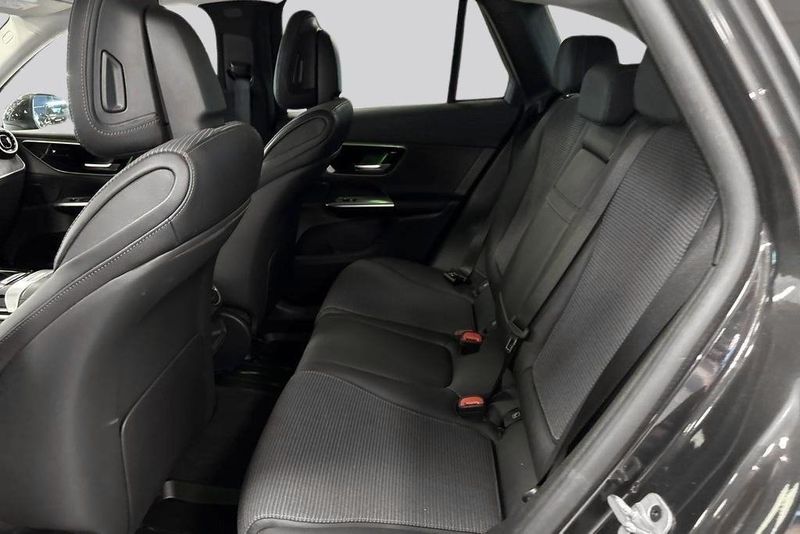 Mercedes GLC300 bild 9
