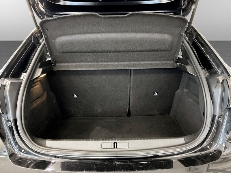 Peugeot e-208 bild 15
