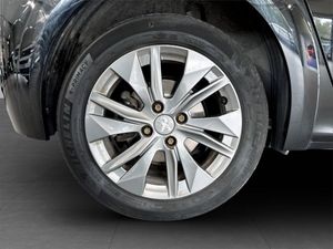 Peugeot e-208 bild 16