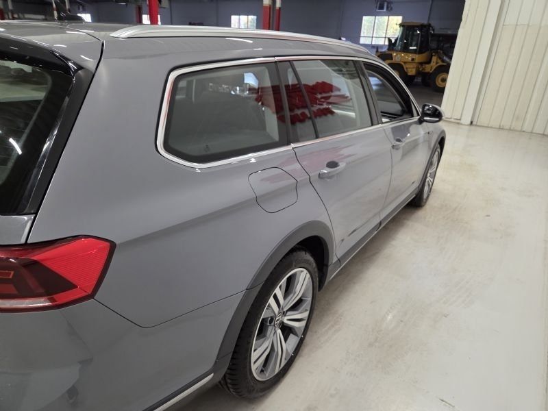 Volkswagen Passat bild 6