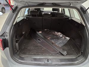 Volkswagen Passat bild 8