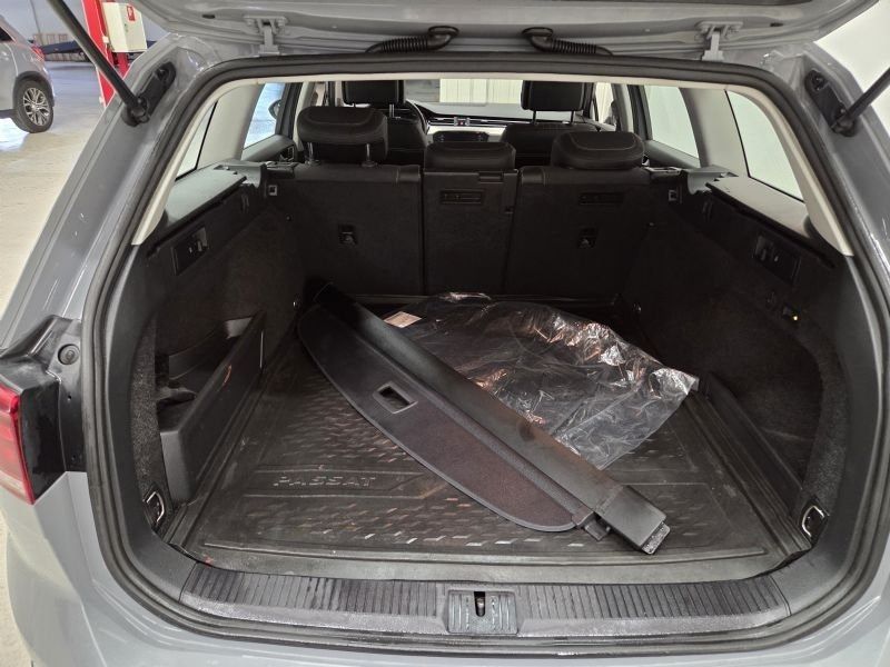 Volkswagen Passat bild 8