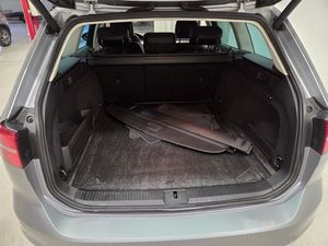 Volkswagen Passat bild 8