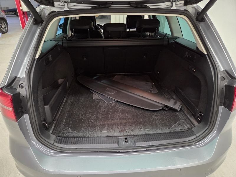 Volkswagen Passat bild 8