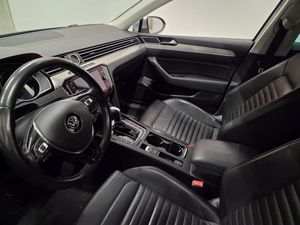 Volkswagen Passat bild 10