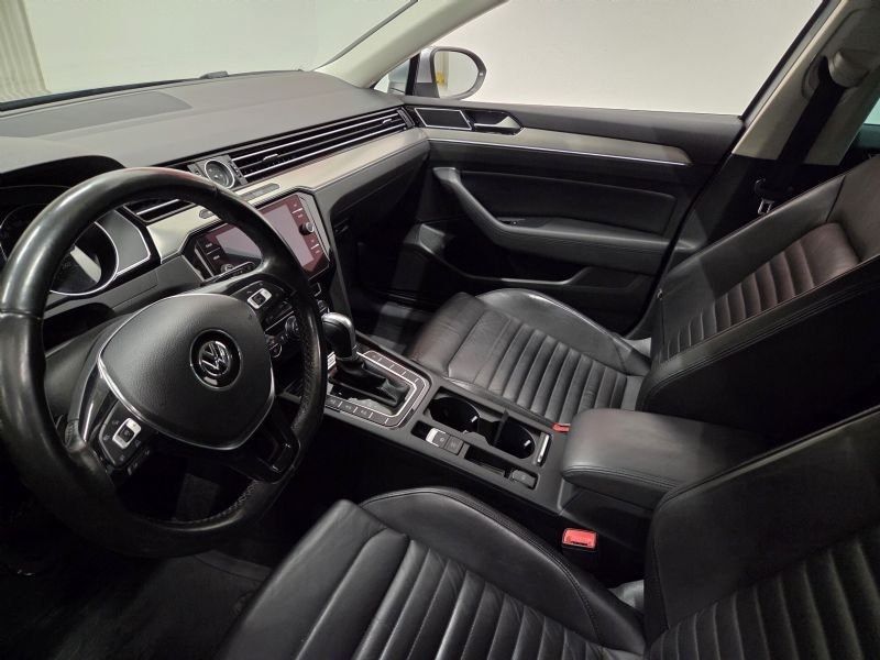 Volkswagen Passat bild 10