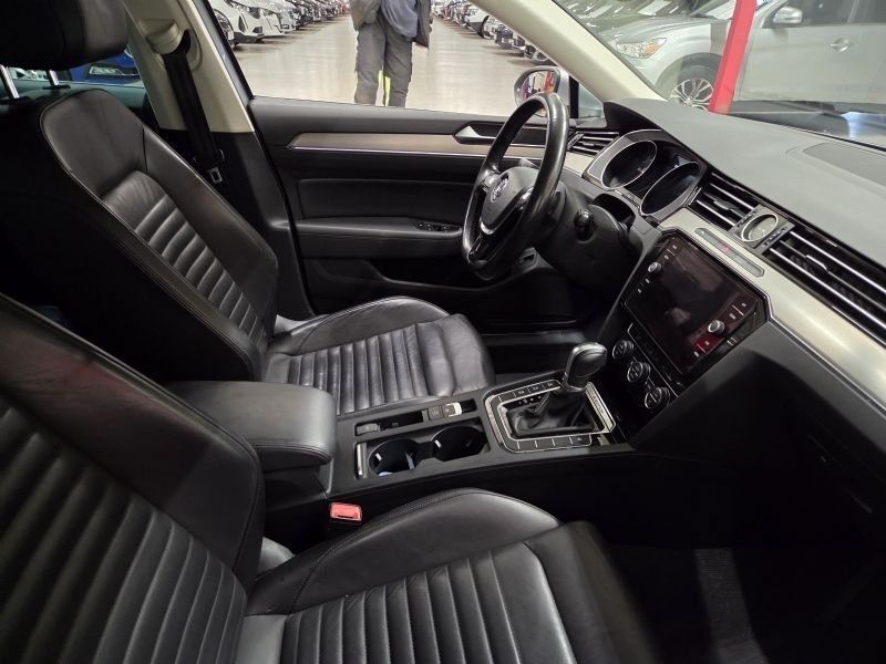 Volkswagen Passat bild 4