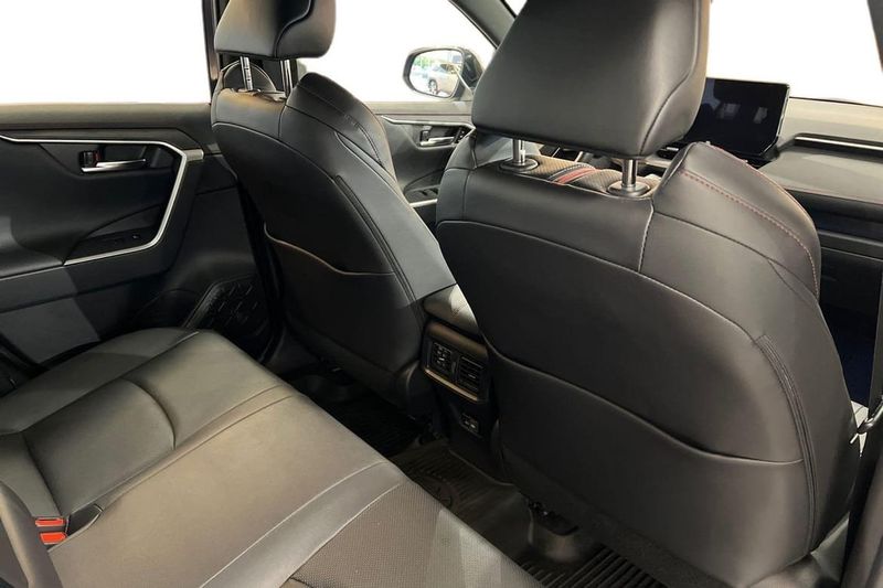 Toyota RAV4 bild 9