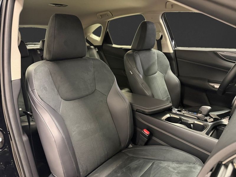 Lexus NX bild 11