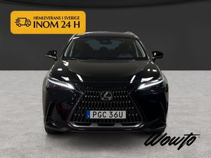 Lexus NX bild 2