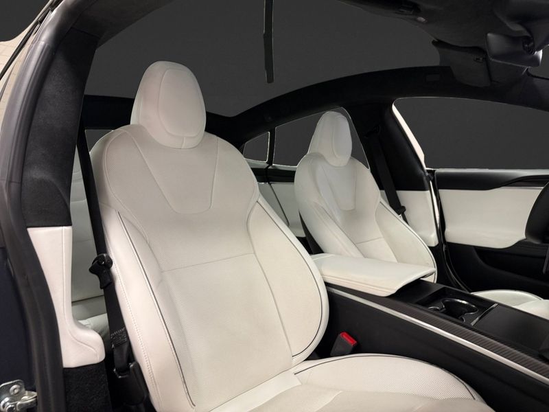 Tesla Model S bild 12