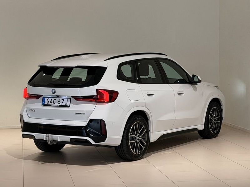 BMW iX1 bild 12