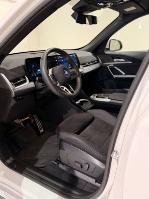 BMW iX1 bild 5