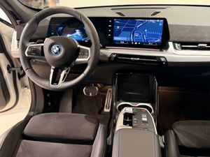 BMW iX1 bild 9