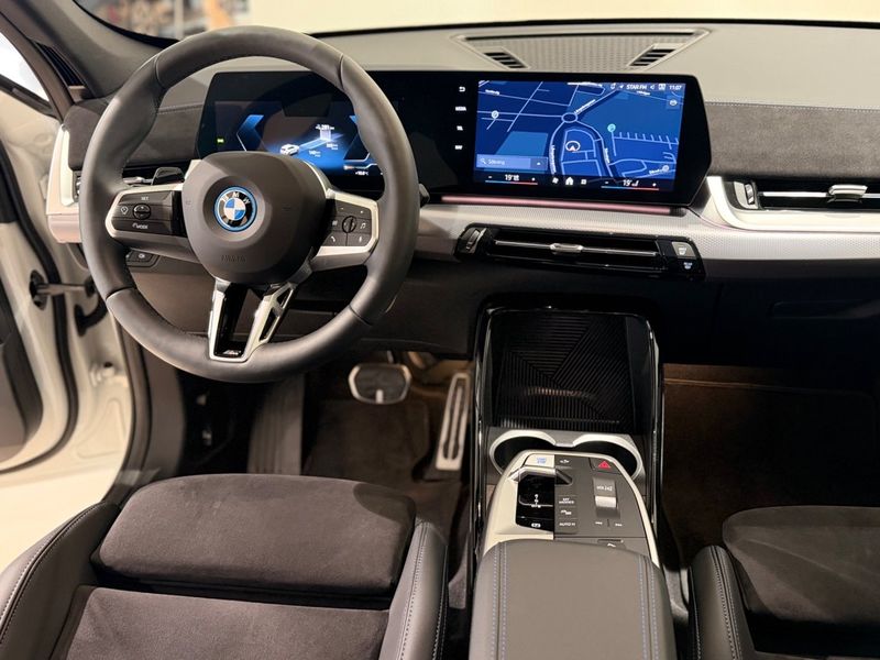 BMW iX1 bild 9