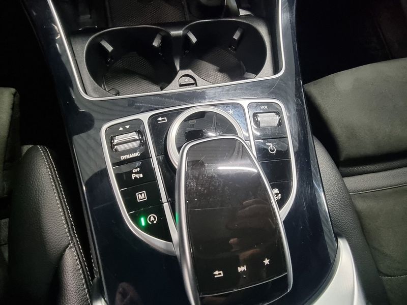 Mercedes GLC220 bild 14