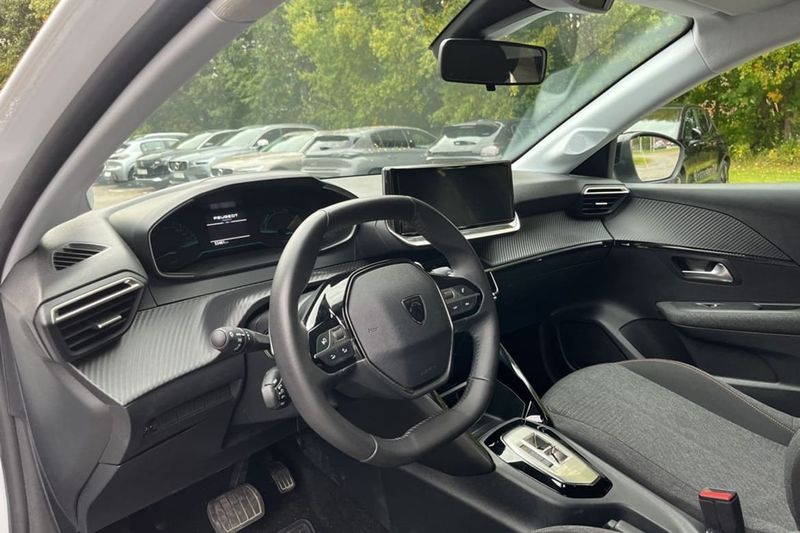 Peugeot 208 bild 5