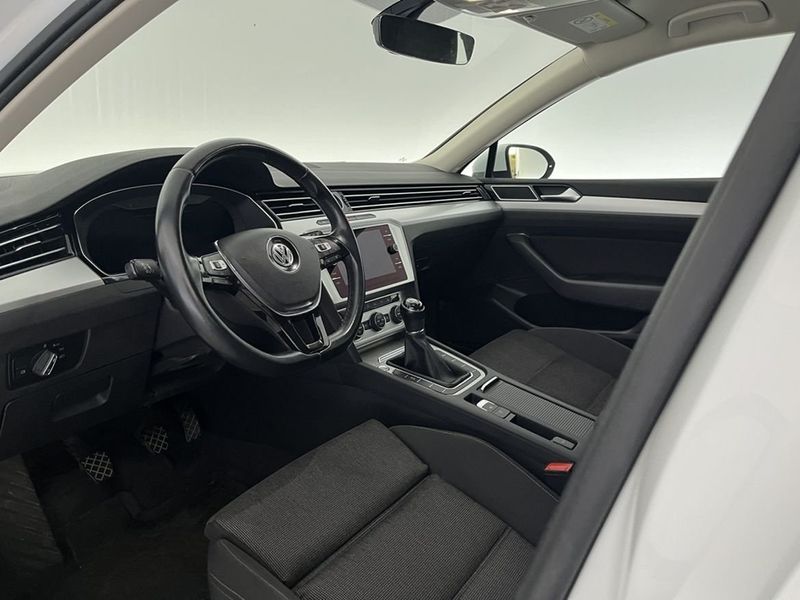 Volkswagen Passat bild 15
